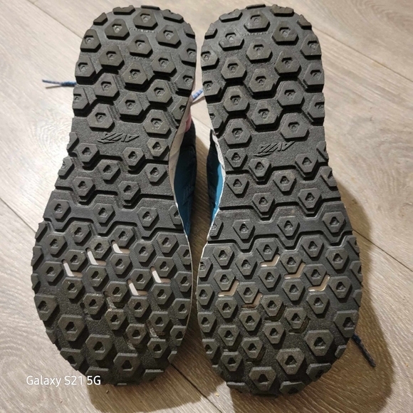 NWOT🔥 Avia Women's Trail Walker Sneakers - Picture 3 of 6